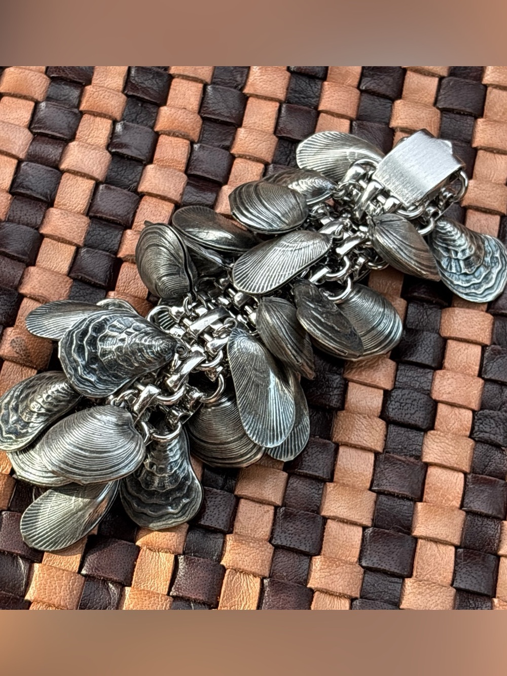 Napier Seashells Charm Bracelet Vintage Oysters Clams Mussels Cha Cha SilverTone - Picture 2 of 16